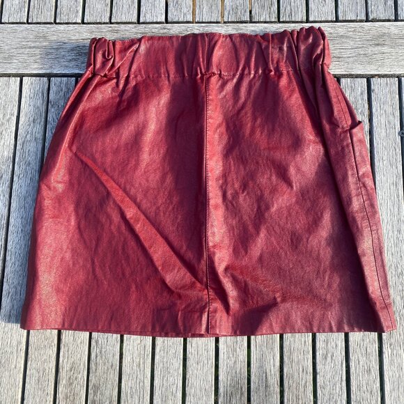 Zara Basic Faux Leather Mini Skirt — Vegan Leather (M) - Picture 4 of 7
